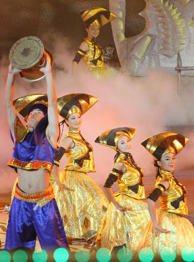 Liu Sanjie Tourism Festival opens in Yizhou