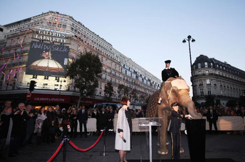 Paris Galeries Lafayette inaugurates illuminations for Christmas