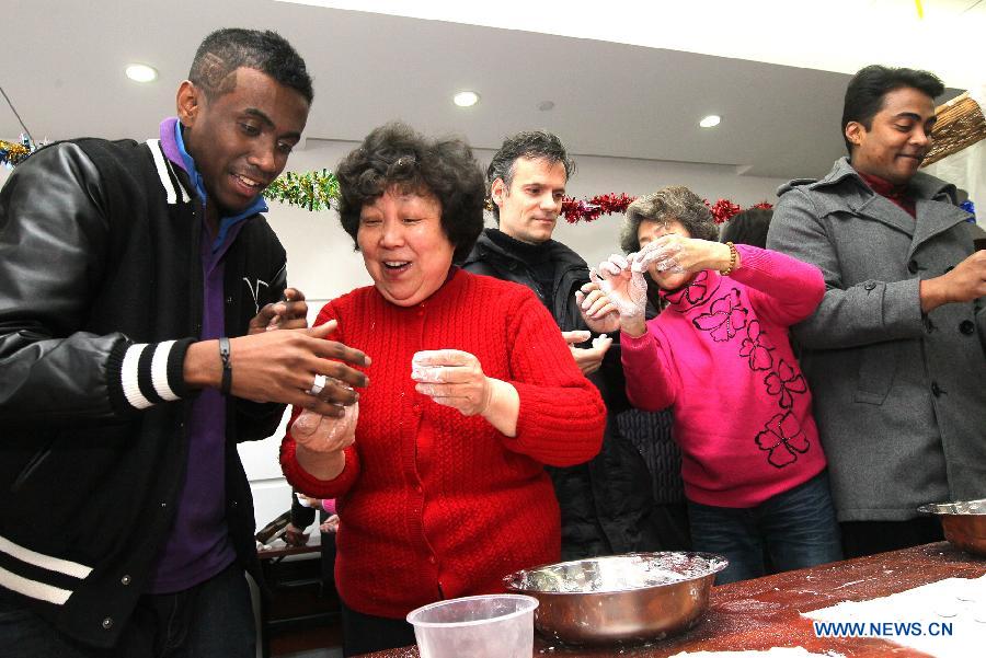 Celebrations for Lantern Festival around China