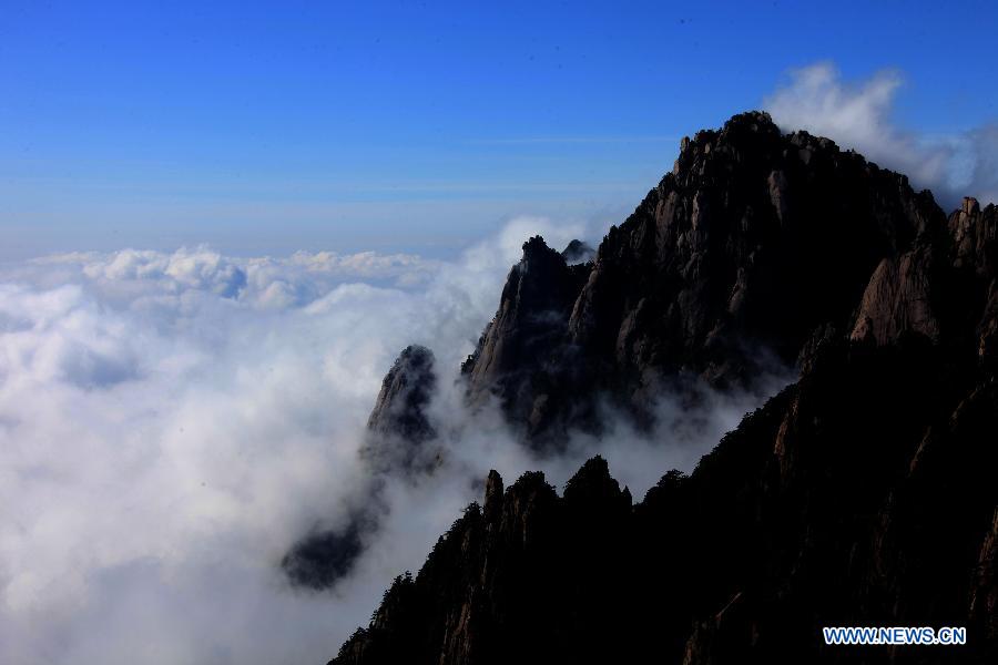 Heavenly setting at Huangshan Mountain