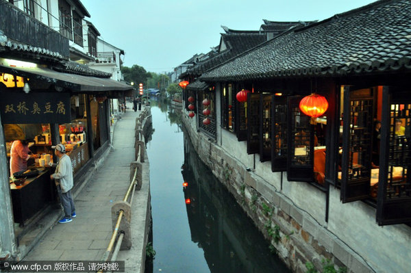 Ten dreamlike water towns in China