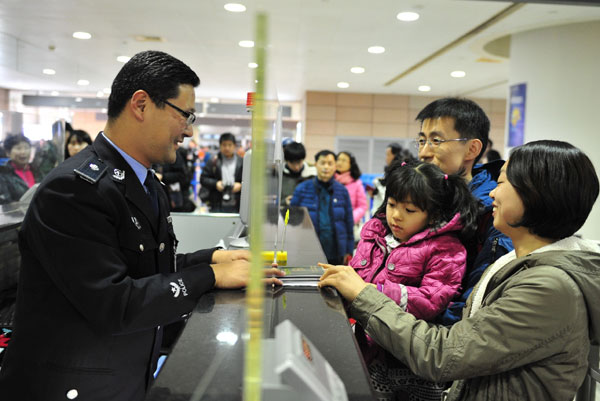 Shanghai's visa-free policy lifts tourism