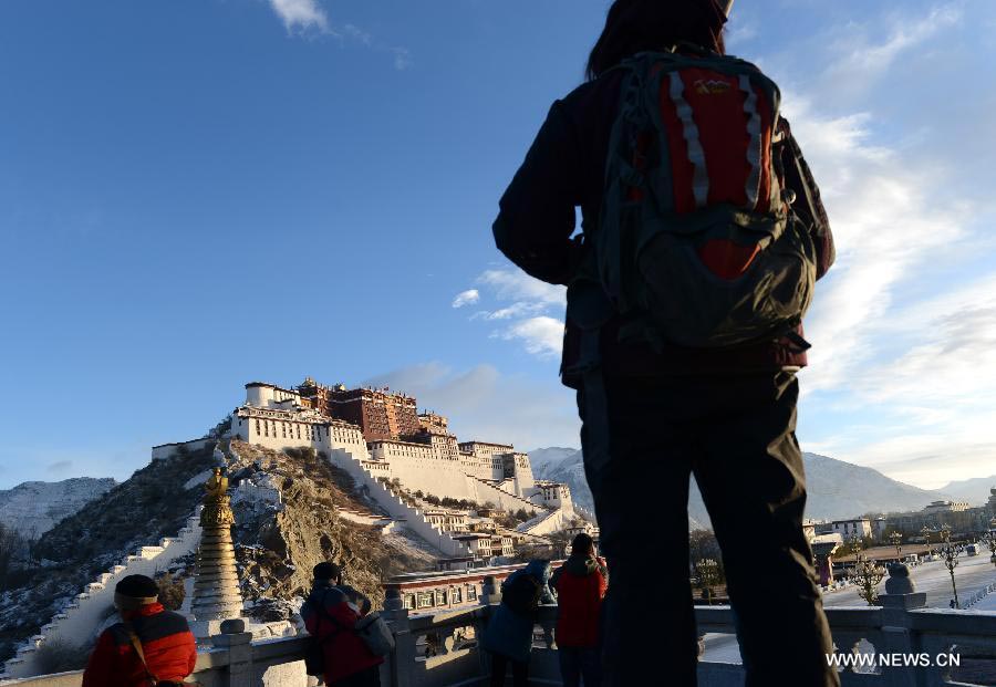 Snow scenery of Potala Palace in Lhasa