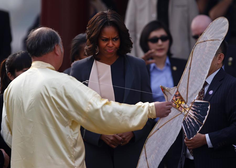 Michelle Obama visits City Wall in Xi'an