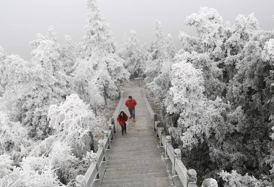 Winter scenery of Mount Heng