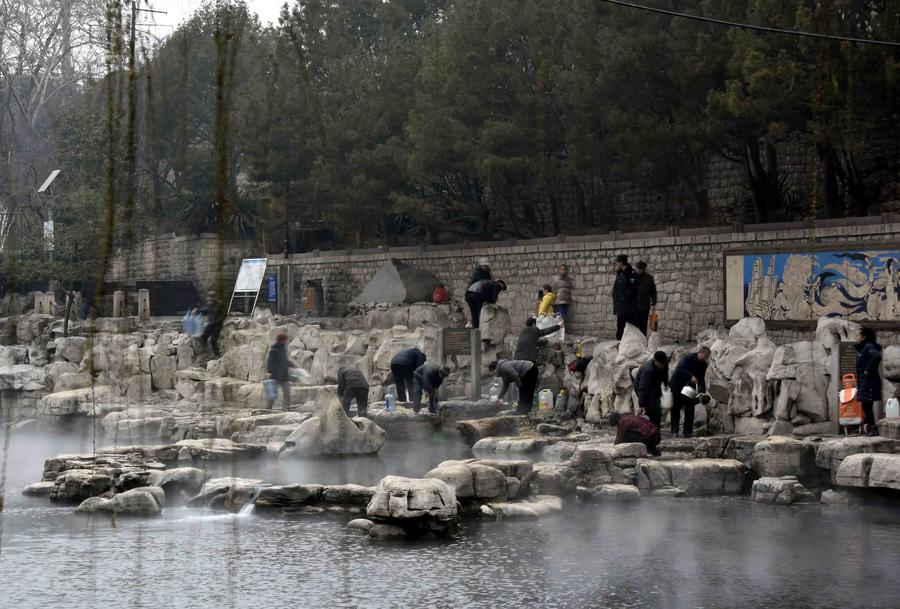 Scenery of mist-enveloped Baishi Spring in Jinan