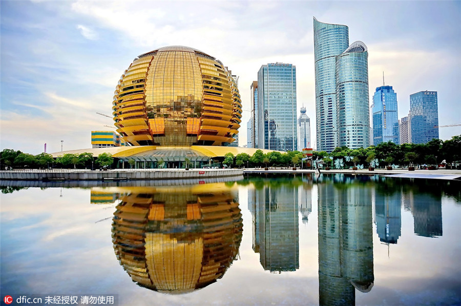 Hangzhou city: China's Manhattan