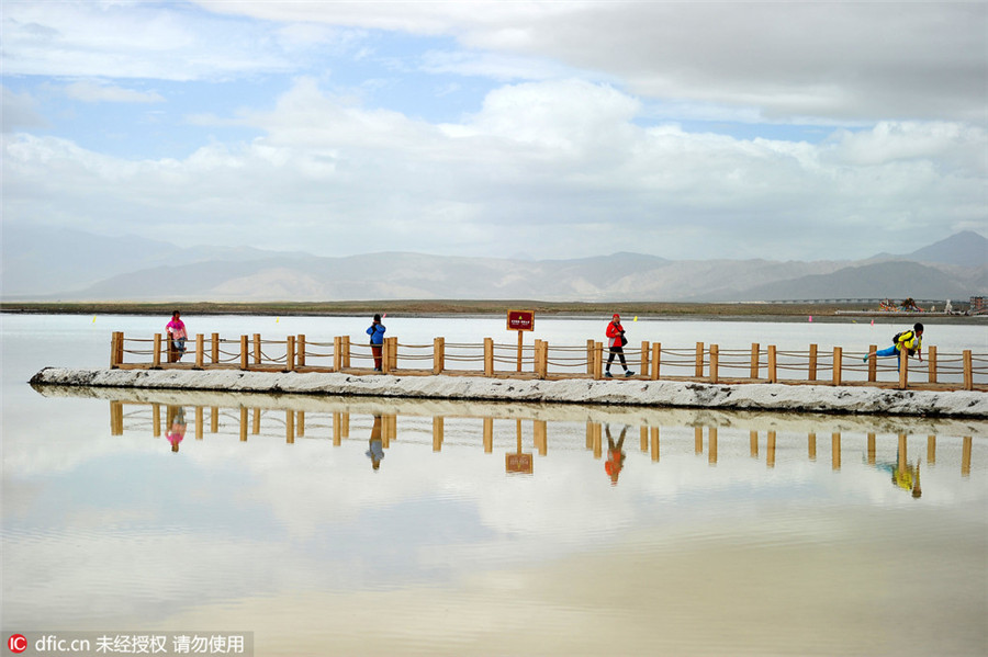 Chaka Salt Lake: Mirror in the sky