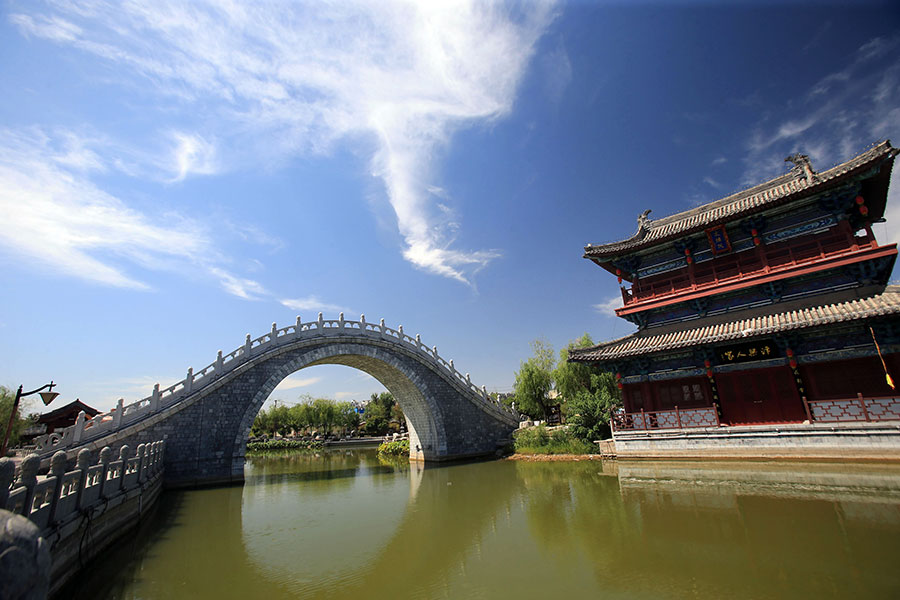 Scenes of ancient city Kaifeng in early autumn