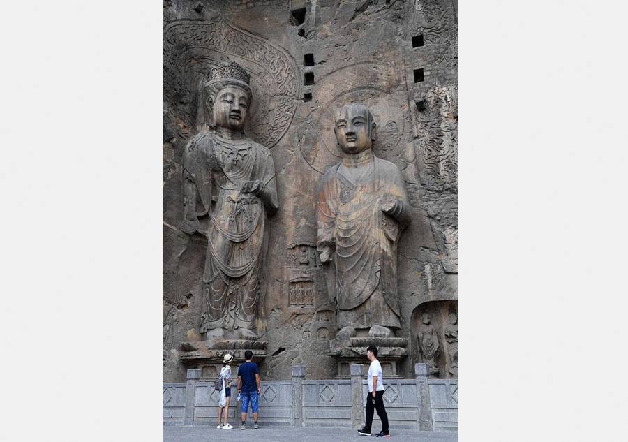 Latest snapshots of Longmen grottoes in Henan