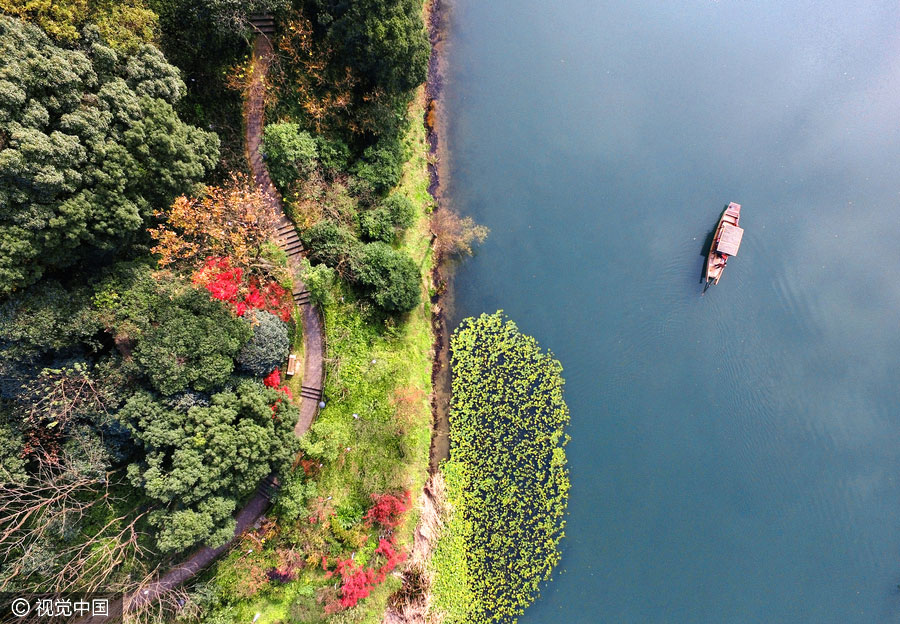 Picturesque Hangzhou in winter