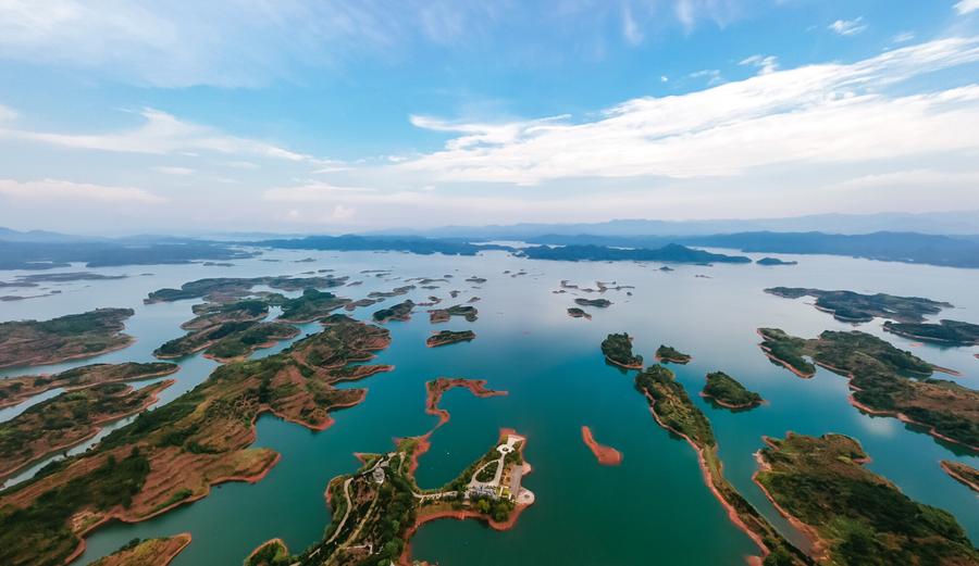 Panoramic view of Qiandao Lake, Zhejiang province