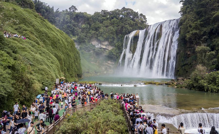 China witnesses more than 710 mln tourist trips during National Day holiday