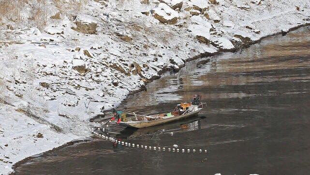 Marvelous natural scenery of Jinlong Bay in Jilin