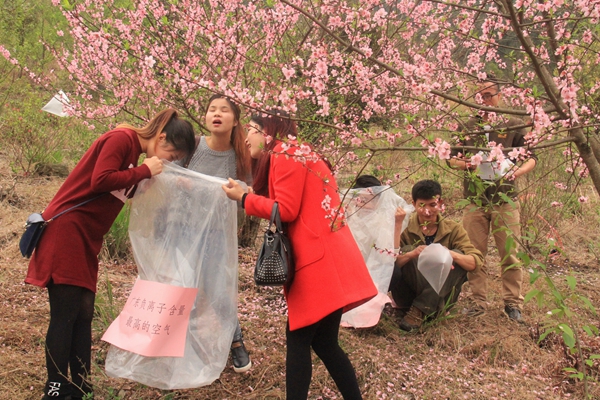 Villagers sell fresh air to urban residents in Guangdong