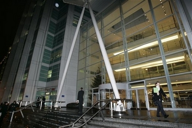  view of central London's University College Hospital, Friday Dec. 1, 2006 where according to British officials Italian security expert Mario Scaramella was admitted after he tested positive for polonium-210. Scaramella who held a meeting with late Alexander Litvinenko at a London sushi bar Nov. 1 _ the same day that Litvinenko became ill _ had been also tested positive for the same radioactive substance which killed the Russian former spy. (AP 