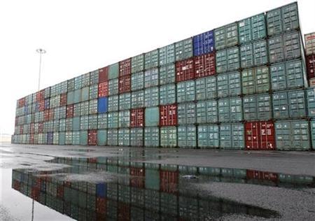 US trade gaps narrows unexpectedly