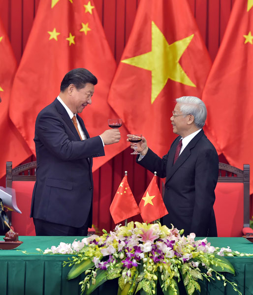 Chinese president, CPV general secretary attend signing ceremony in Hanoi