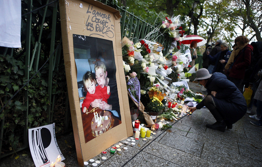 Solemn ceremonies mark 1st anniversary of Paris attacks