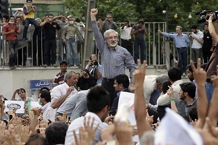 At least seven killed at Mousavi supporters rally: TV