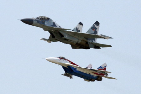 Russia air show kicks off despite of crash