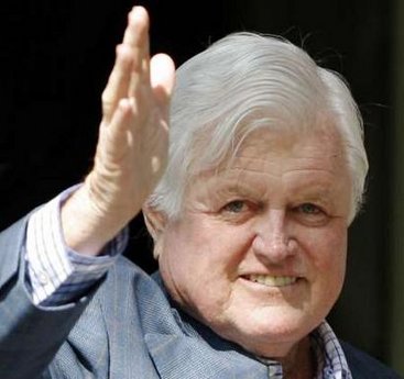 Senator Edward Kennedy dies aged 77