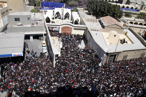 Egyptian Christian Copts mourn late Pope