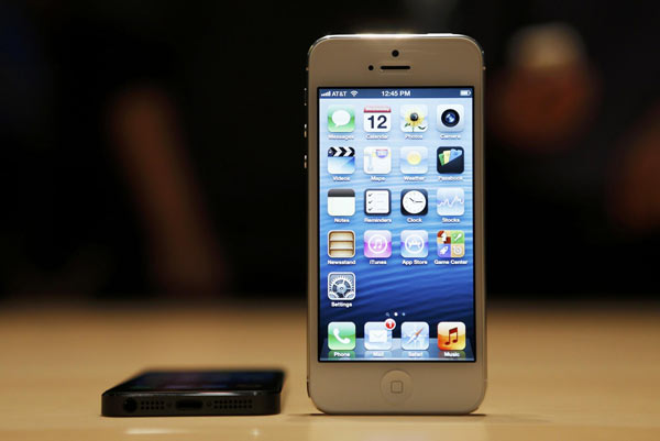 Apple's iPhone 5 bigger, faster but lacks 'wow'