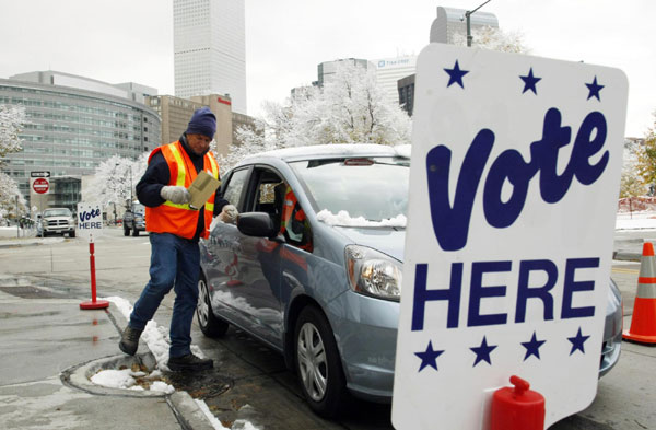 Obama votes early in Chicago