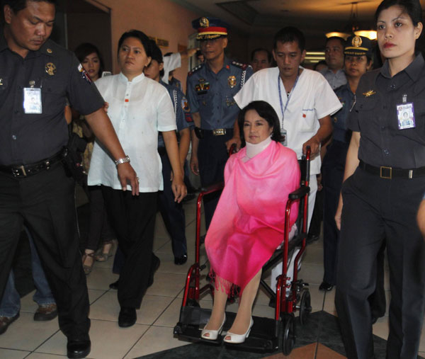 Court enters 'not guilty' plea for Arroyo