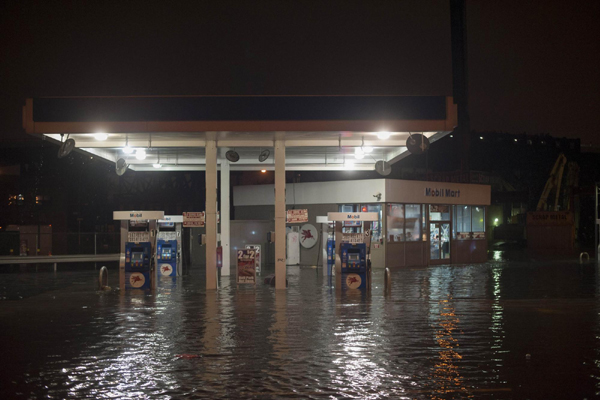 Superstorm Sandy floods NYC streets, causes blackouts