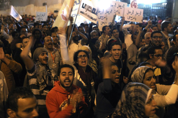 Egyptians challenge Morsi in nationwide protests