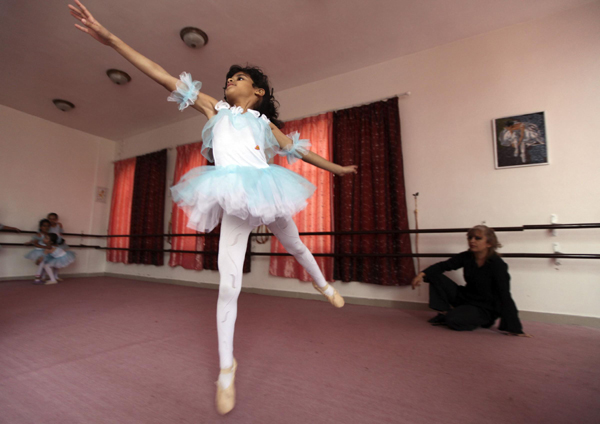 Ballet class in Sanaa