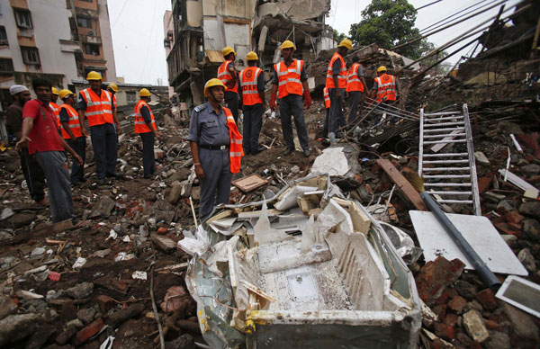 Mumbai building collapse kills 5