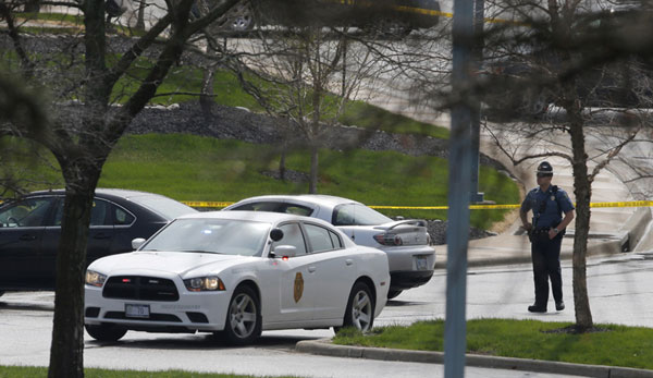 3 dead in shootings at Kansas Jewish sites