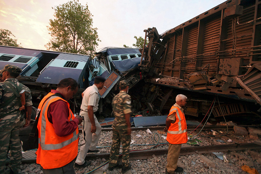 Train crash in northern India kills at least 40