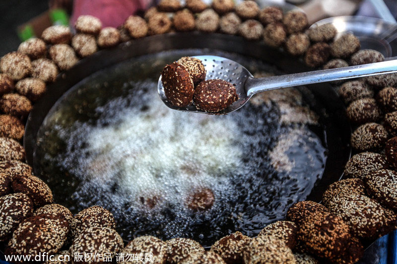 Breaking the fast with a Ramadan feast