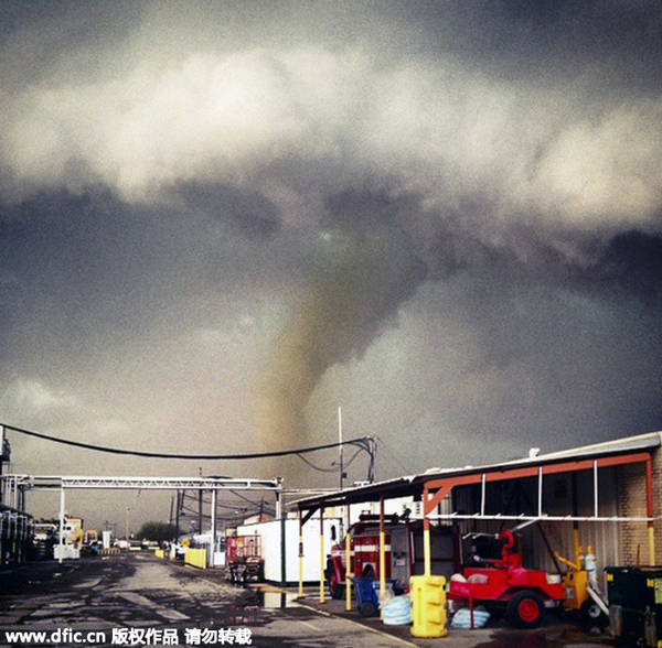 Tornadoes hit Oklahoma, Arkansas; 1 dead, several injured