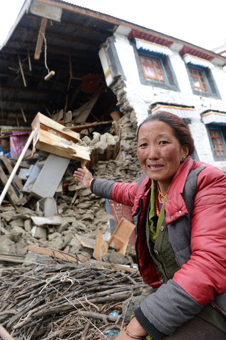 China medical team arrives in Nepal as toll rises