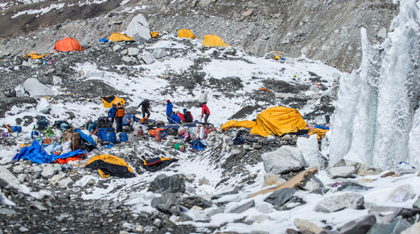 All climbers at camps high up Qomolangma airlifted to safety