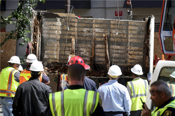 6 killed in California balcony collapse during a party