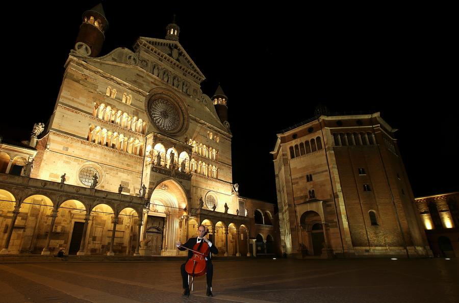 Italy's violin-makers struggle to hit profitable note