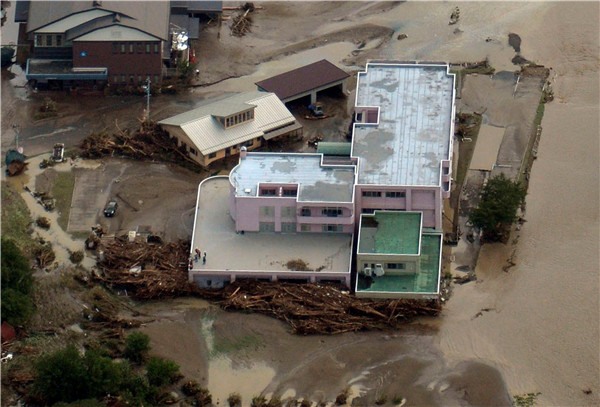 11 dead, 3 missing after Typhoon Lionrock batters Japan