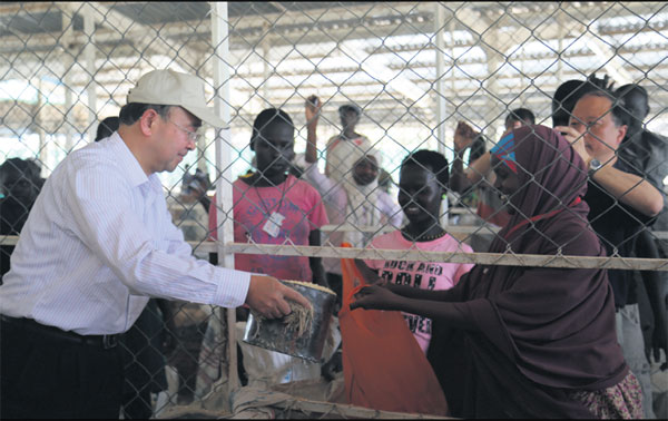 China donates 100,000 bags of relief food for drought-hit Kenya