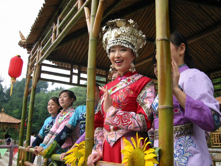 恩施生態(tài)文化旅游節(jié)圓滿舉行(組圖)